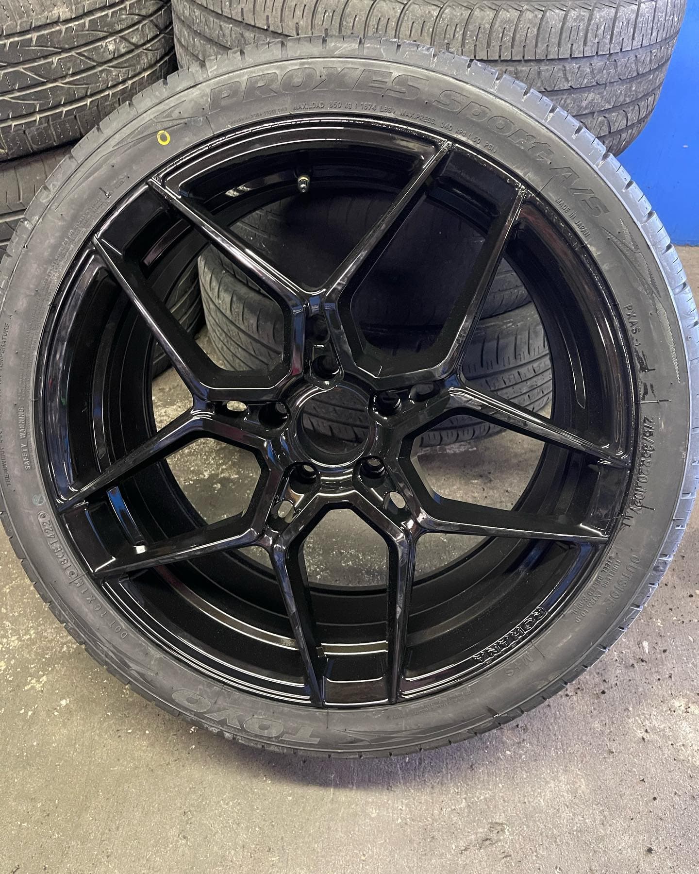 Premium black multi-spoke rim and tire